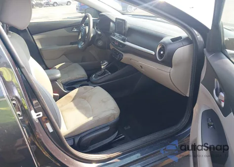 2019 Kia Forte Lxs z USA, uszkodzony, nr VIN 3KPF24AD9KE128969